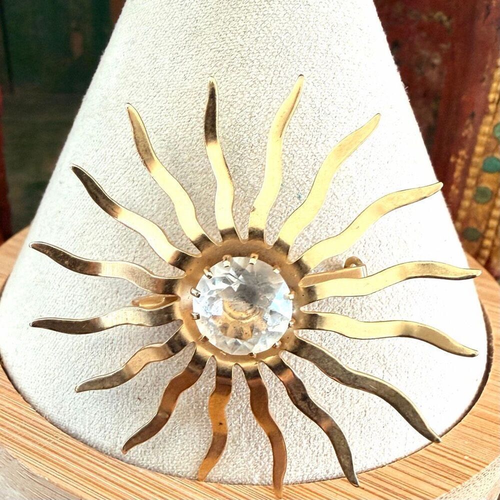 Sarah Coventry Sunburst Brooch
